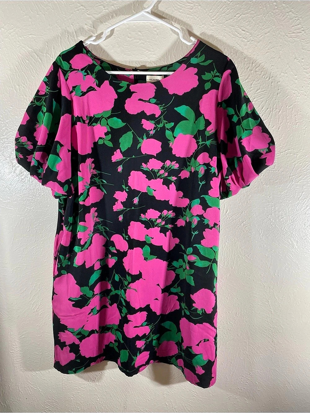 ee:some Floral Short Sleeve Dress in Black & Pink Size Medium NWT
